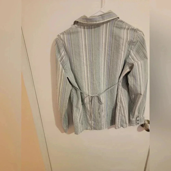 Thyme Maternity Blouse Small Vneck Collar with Stripes Ties at Waist in Back - Picture 2 of 3